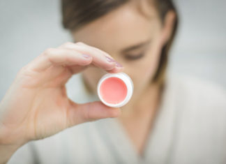 Pielęgnacja twarzy? Tylko naturalne serum!